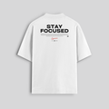 Camiseta Oversized - Stay Focused (Branca)